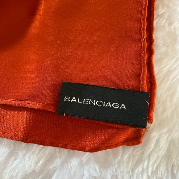 Authentic Balenciaga Scarf - Picture 4 of 9